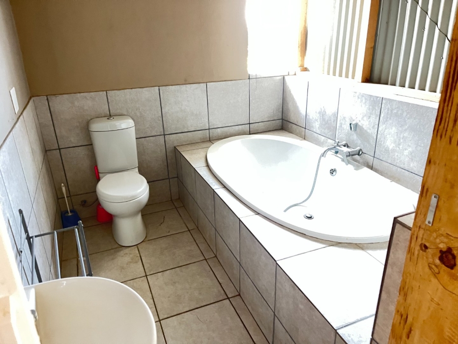 Commercial Property for Sale in Vyfhoek A H North West